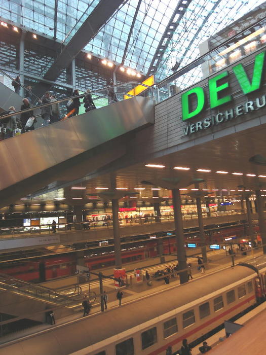ベルリン中央駅.JPG